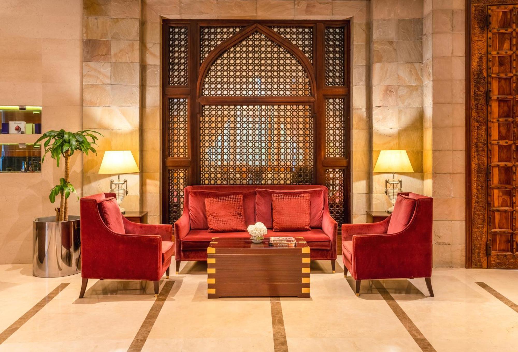 Moevenpick Hotel Al Khobar Eksteriør billede The lobby of the hotel