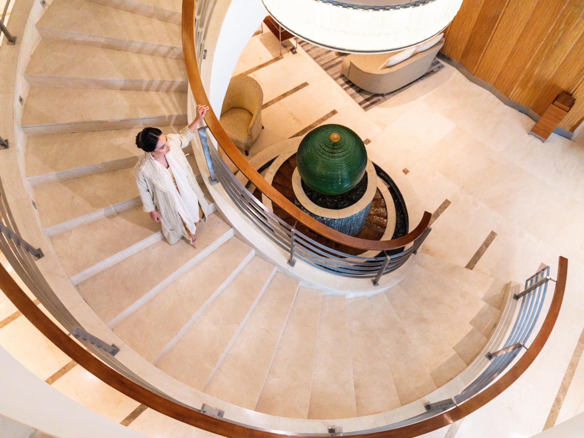 Moevenpick Hotel Al Khobar Eksteriør billede The spiral staircase
