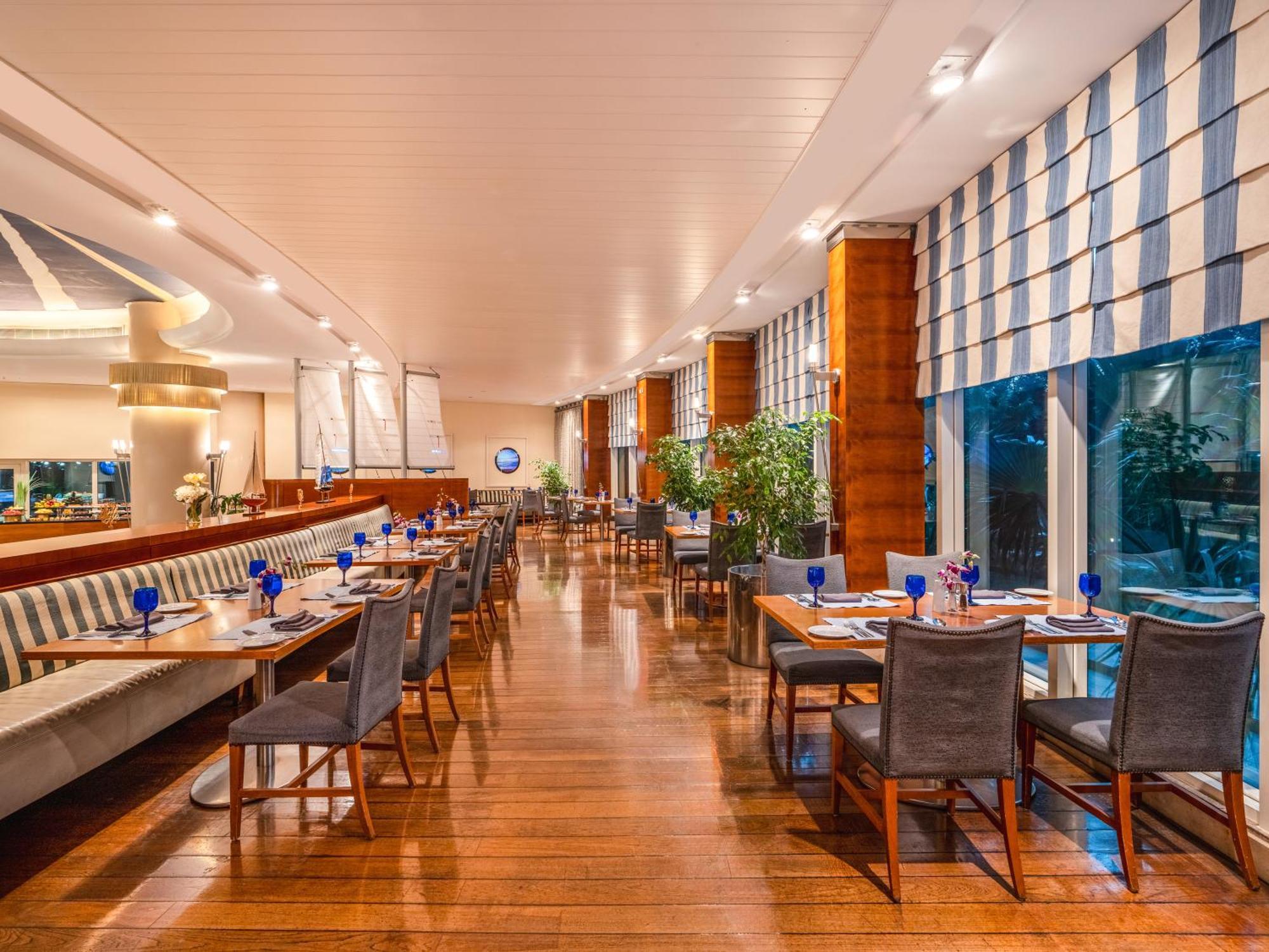 Moevenpick Hotel Al Khobar Eksteriør billede The restaurant