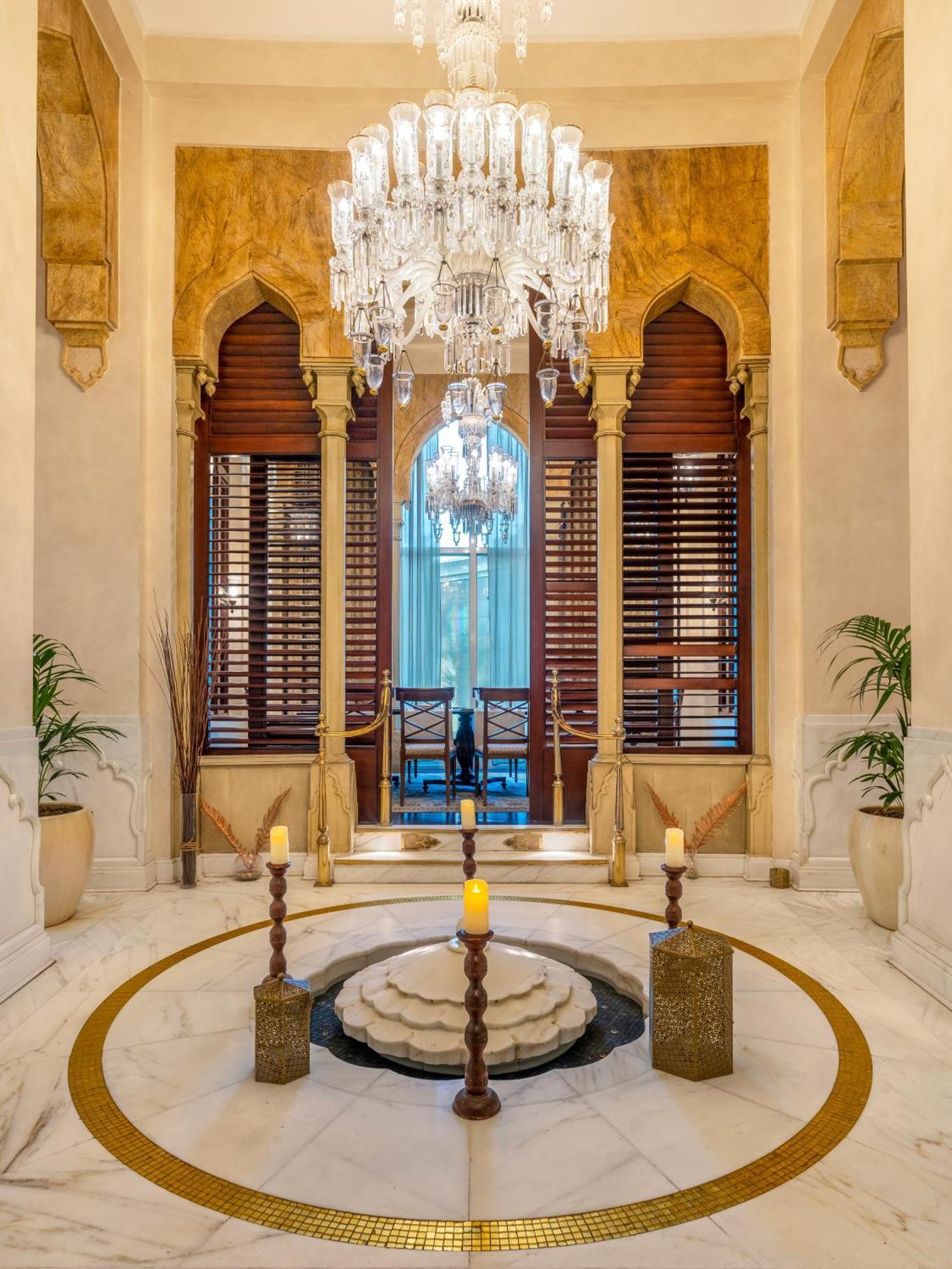 Moevenpick Hotel Al Khobar Eksteriør billede The lobby of the hotel
