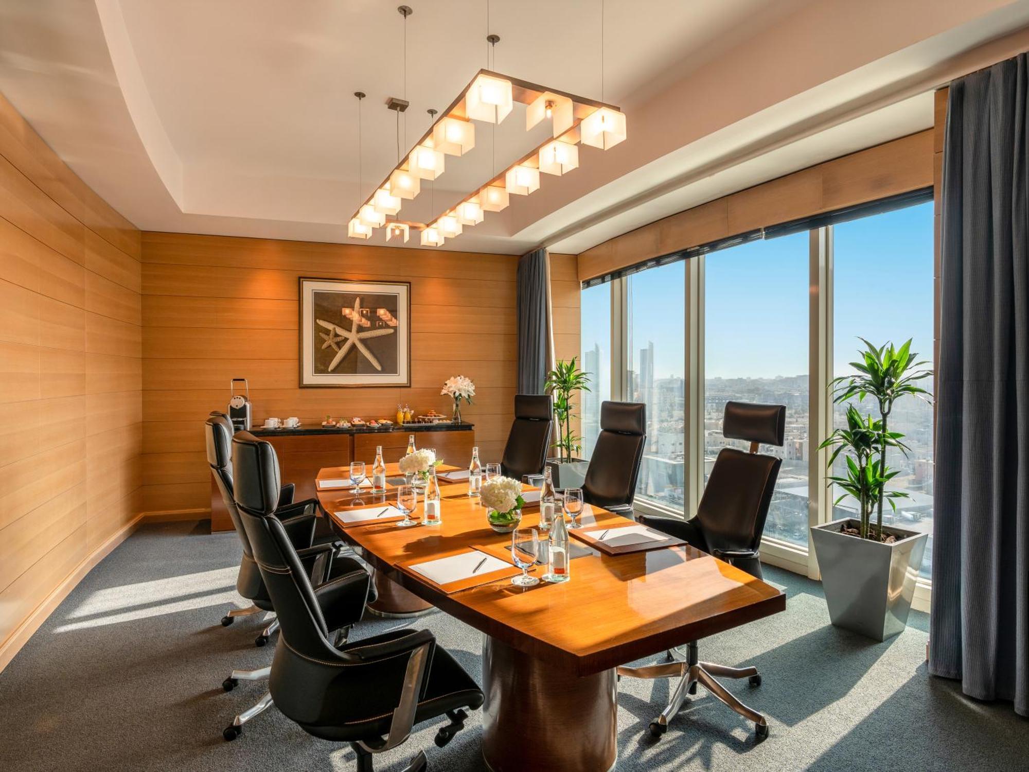 Moevenpick Hotel Al Khobar Eksteriør billede Meeting room