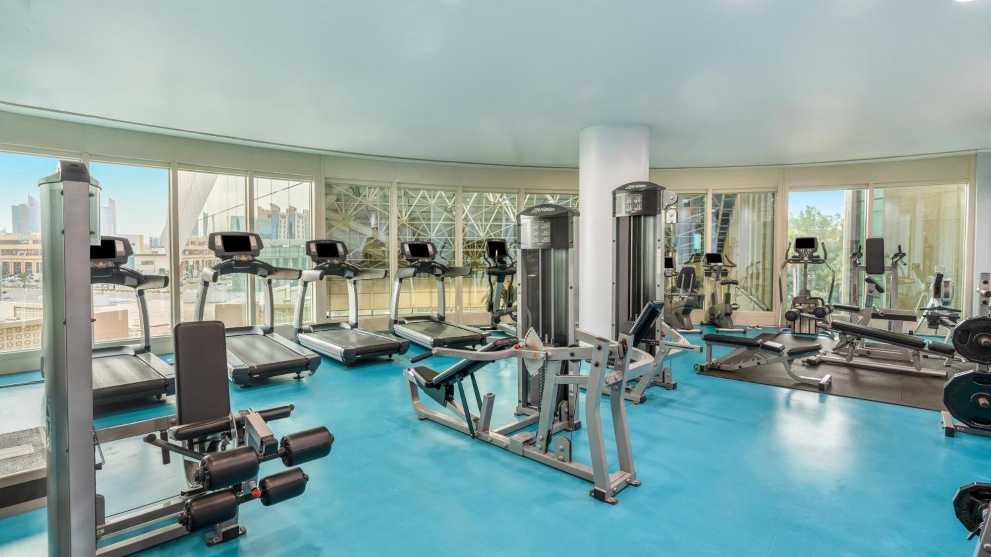 Moevenpick Hotel Al Khobar Eksteriør billede The gym at the hotel