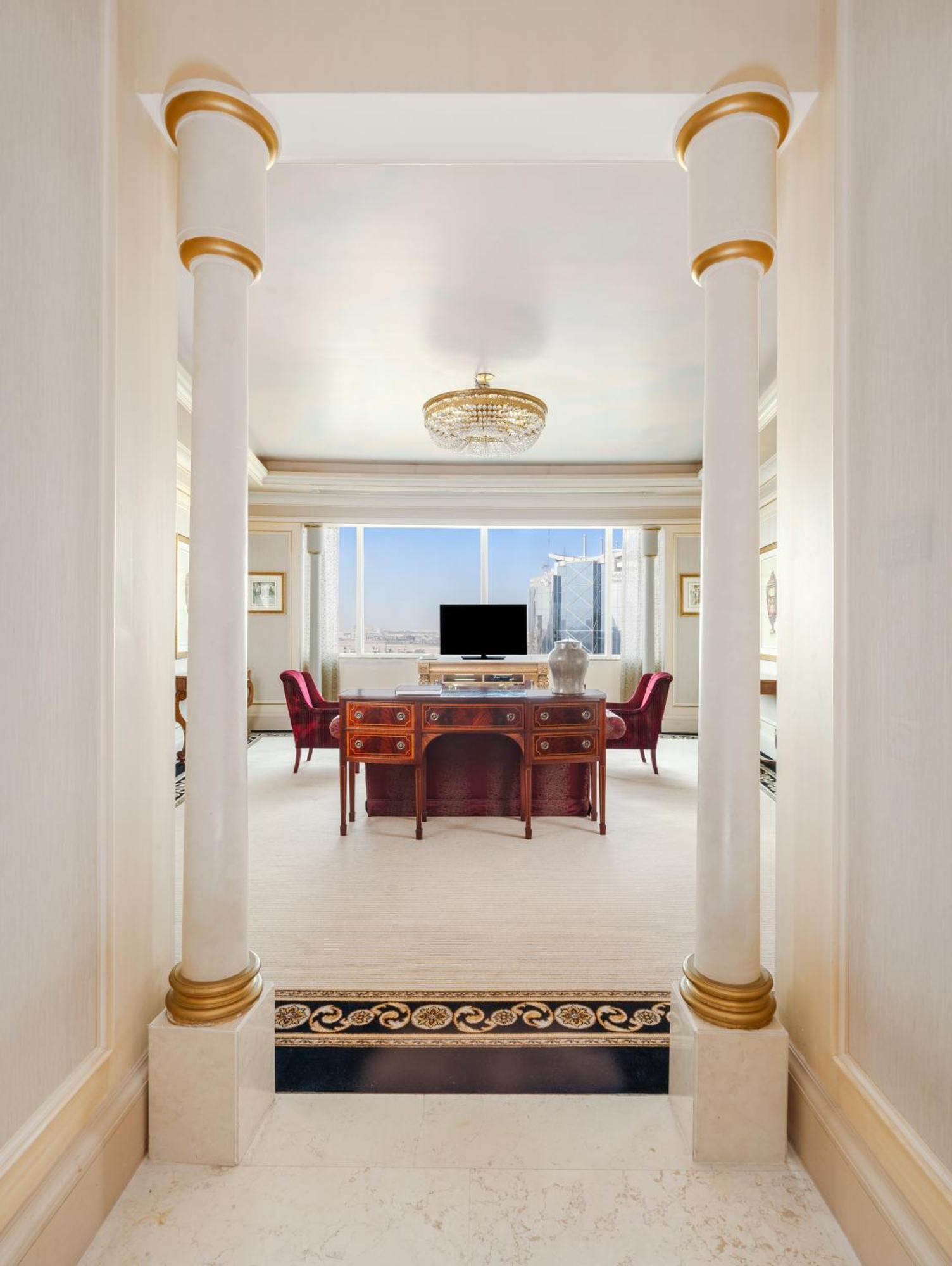 Moevenpick Hotel Al Khobar Eksteriør billede The study