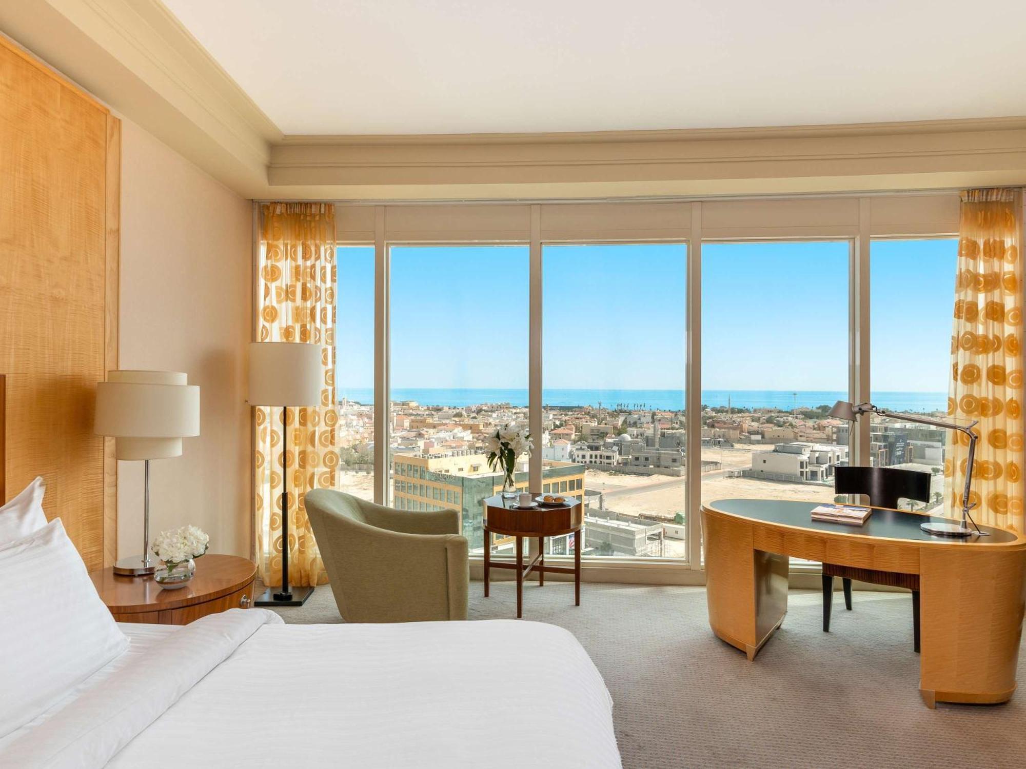 Moevenpick Hotel Al Khobar Eksteriør billede Deluxe Room